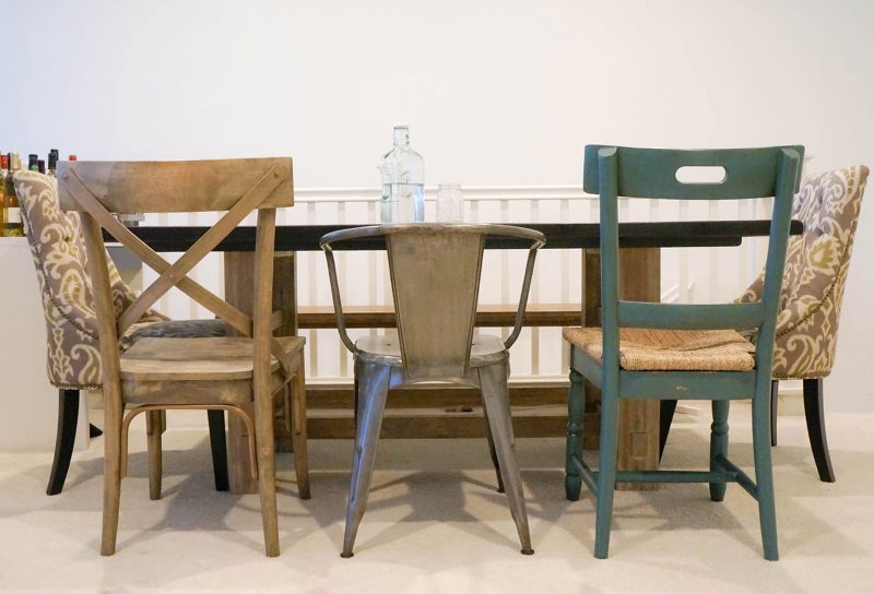 Dining group with chairs in retro style.
