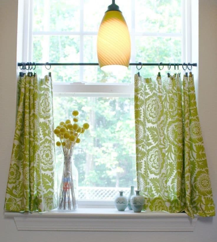 Print tip cortina verde în stil cafenea