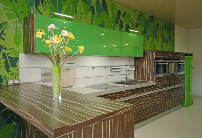 ครัวสีเขียวอมน้ำตาล