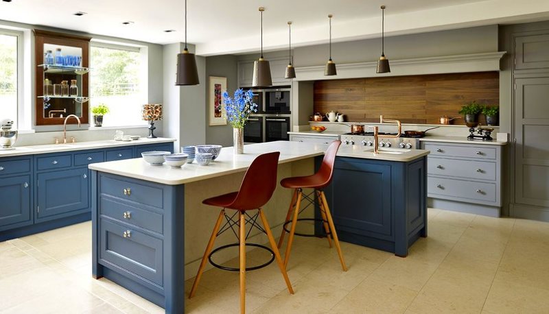 Nhà bếp đảo rộng rãi kiểu Mỹ