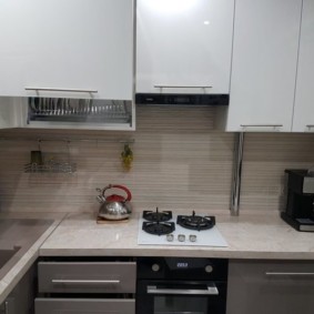 Μονάδα κουζίνας με ενσωματωμένο πίνακα