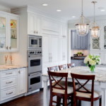 Ghế bếp có lưng gỗ