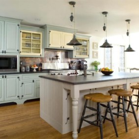 Faruri de tavan suspendate