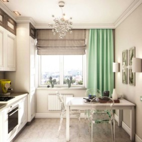 Cortina romana cinza emparelhada com cortina verde clara