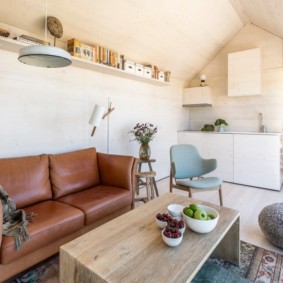 Upholstery sofa kulit coklat