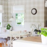 Checkered wallpaper in the kitchen-living room