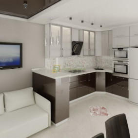 Modern headset with contrasting facades