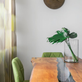 Encimera de madera maciza e inserto epoxi