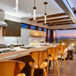 Kerusi bergaya diperbuat daripada kayu