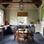 Под от сив керамичен плочки