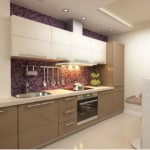 Șorț mozaic într-o bucătărie liniară