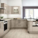 Dispunerea în formă de U a zonei de lucru a bucătăriei