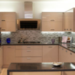 Set în formă de U cu fronturi ale unei nuanțe de cappuccino