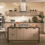 T-Hood peste insula de bucătărie