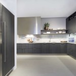 Cửa màu xám của đồ nội thất nhà bếp