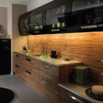 Tạp dề nhà bếp làm bằng tấm gỗ