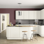 Bộ màu trắng với mặt tiền tráng men