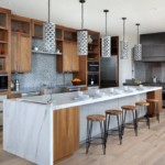 Hanglampen boven het kookeiland