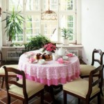 Две покривки на една кръгла маса