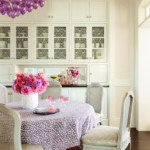 Малък печат на кюфте на кухненската маса