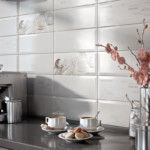 White apron made of rectangular tiles