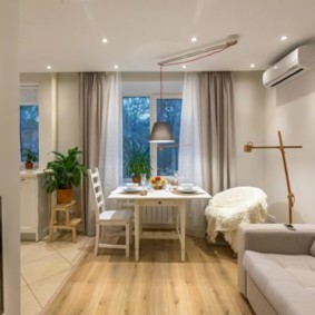 Piso de madeira na sala de cozinha