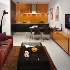 O design da área de lazer na cozinha-sala de estar