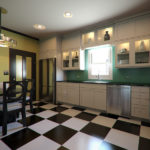 Phases décoratives dans des niches avec rétro-éclairage