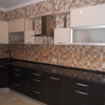 Inserciones de vidrio en las fachadas de la cocina.