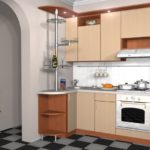 Arche dans la porte de la cuisine