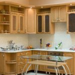 Ensemble d'angle en bois avec façades en MDF