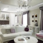 Ζώνη της κουζίνας-σαλόνι με καναπέ