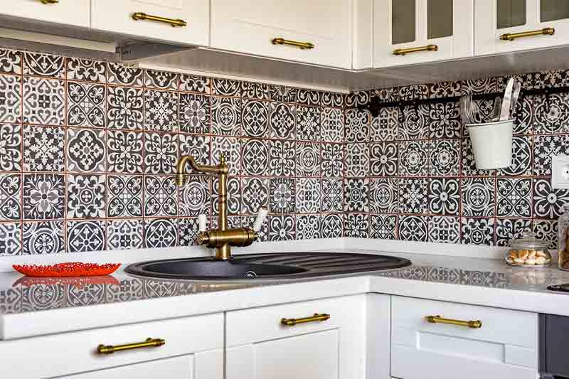 Classic apron mosaic tiles