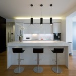 Asientos de taburete de bar negro