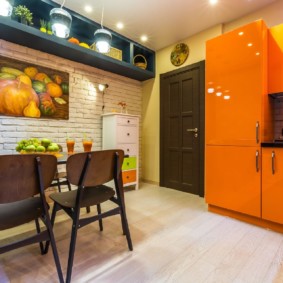 Móveis luminosos com fachadas brilhantes