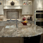 Évier de cuisine à poser en pierre polie