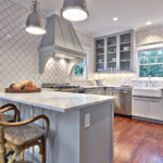 Plancher en bois dans la cuisine d'une maison privée