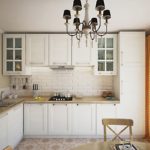 Rideau lumineux sur la fenêtre de la cuisine