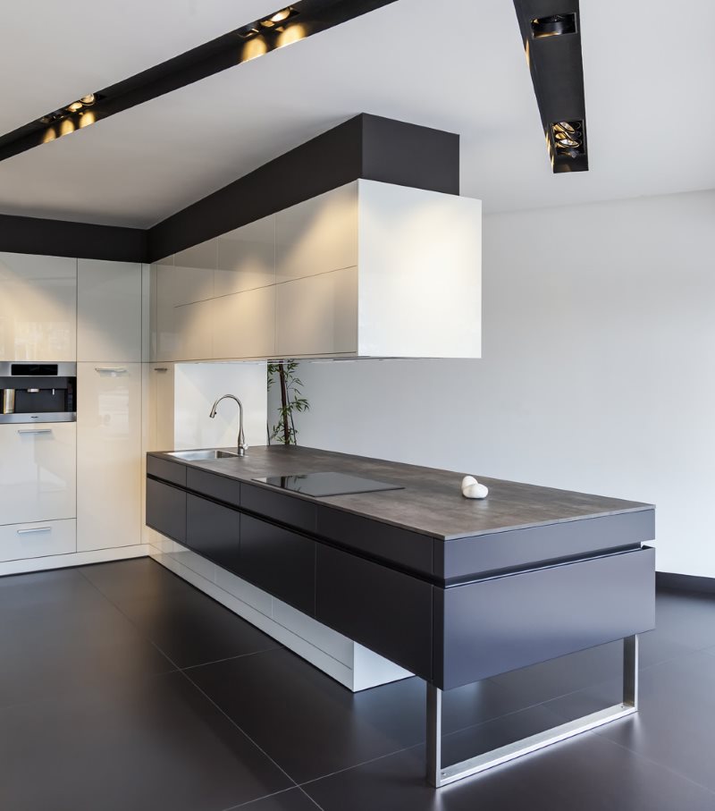 Lantai porselin stoneware kelabu di dapur moden