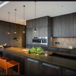 Γκρίζα έπιπλα κουζίνας υψηλής τεχνολογίας