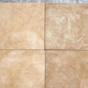 Διαφορετικές αποχρώσεις της μπροστινής επιφάνειας πλακιδίων δεύτερης κατηγορίας