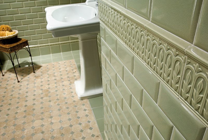 Ceramic decorative insert on the bathroom wall