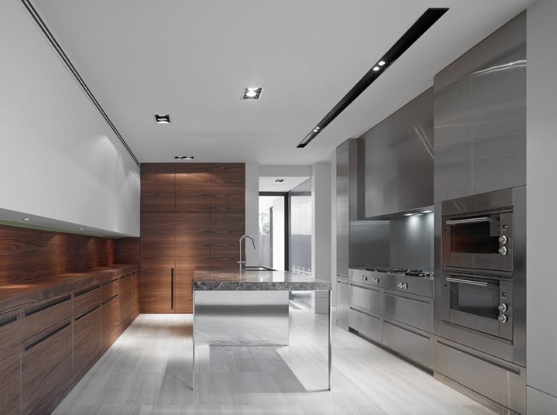 Imitation of wood on the facades of modern kitchen