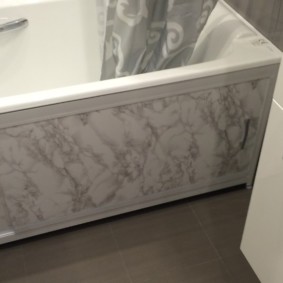 skrin dalam gambar dalaman bilik mandi