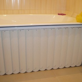 skrin di dalam bilik mandi jenis foto