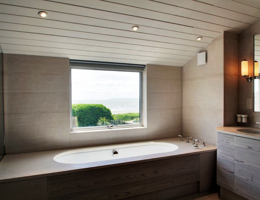 skrin di hiasan bilik mandi