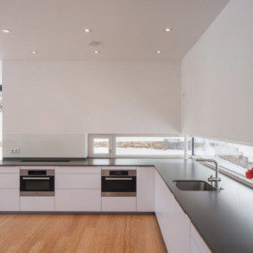 Corner kitchen without hanging cupboards