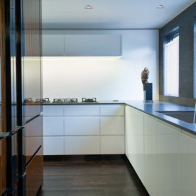 Polished surfaces of kitchen furniture