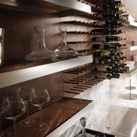 Estantes elegantes abertas