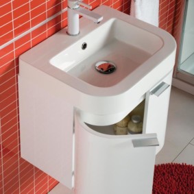 Lavabo compact avec système de rangement